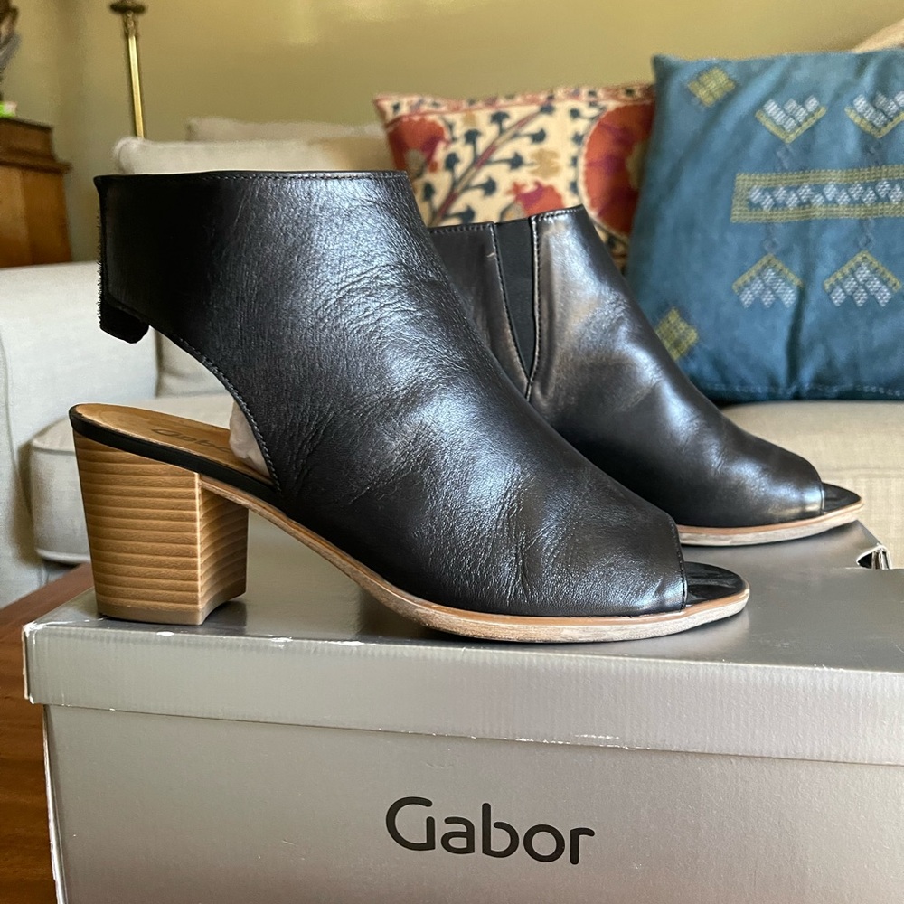 Gabor peep toe ankle booties